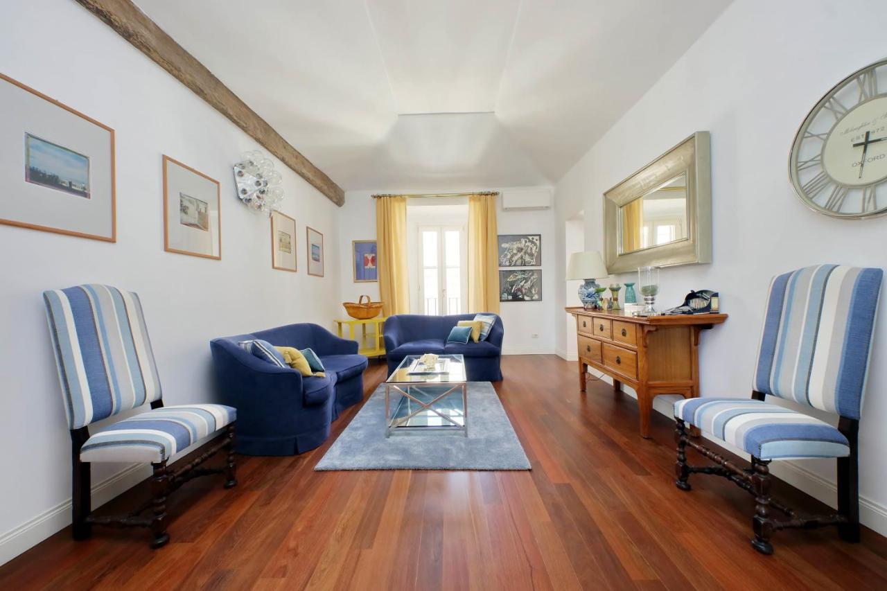 Apartment Ych-penthouse Fiammetta A Piazza Navona Rom